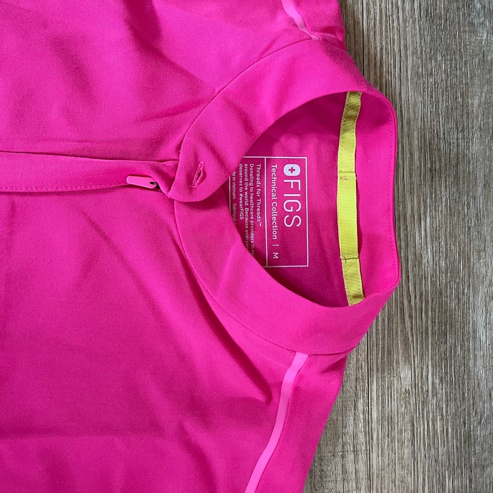 Figs Shocking Pink Montex Top - Picture 2 of 3